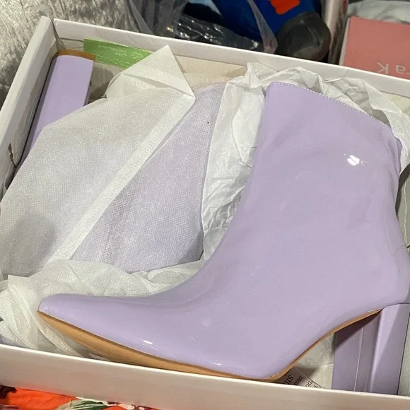 Elegant Lavender Heeled Boots - Picture 1 of 4